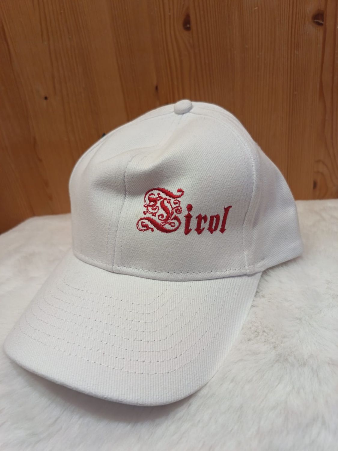 Cap Tirol weiss € 19,90