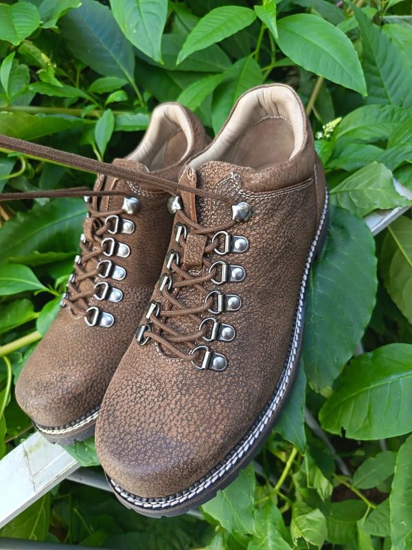 Scarpone men   € 129,00