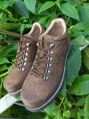 Scarpone men € 129,00 Scarpone men € 129,00