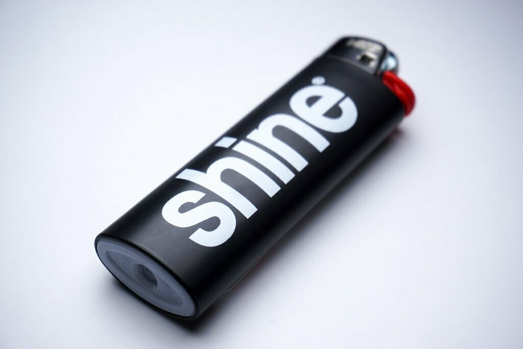 Shine® Bic Lighter