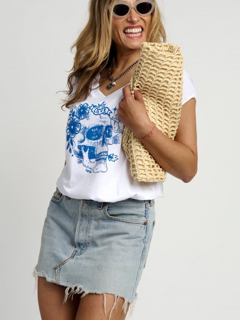 CAMISETA WOR IS OVER