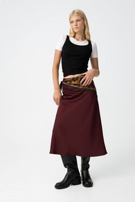 FALDA SATINADA KANSAS FALDA SATINADA KANSAS