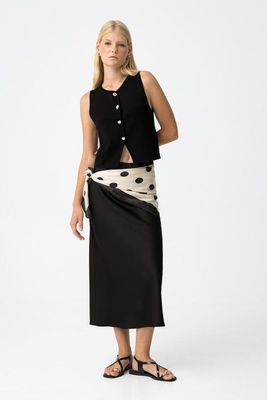 FALDA SATINADA NEGRA KANSAS
