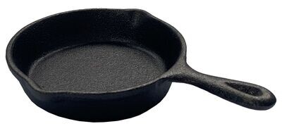 Mini-Bratpfanne aus massivem Gusseisen 10cm für z.B. Pancakes, einzelnes Ei Mini-Bratpfanne aus massivem Gusseisen 10cm für z.B. Pancakes, einzelnes Ei