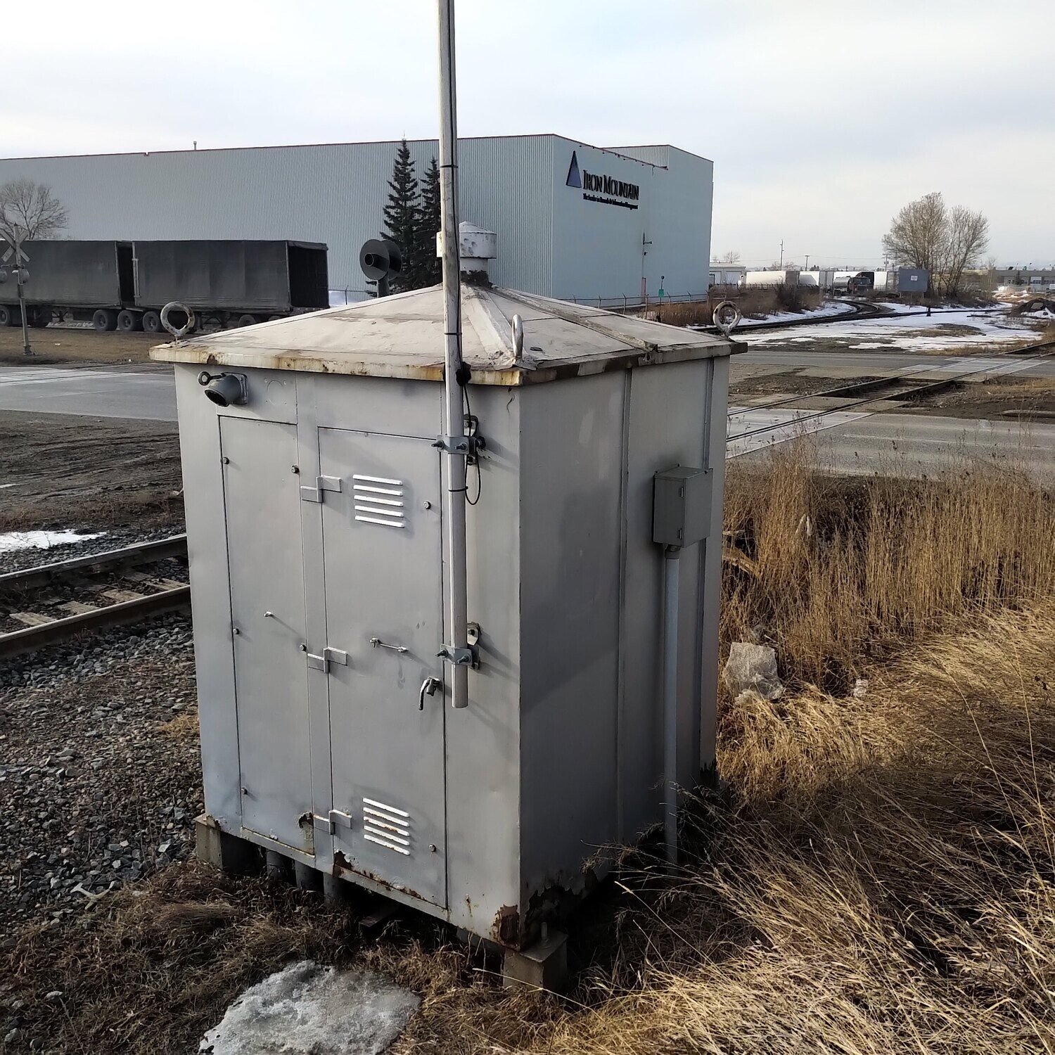 Z Scale GRS 6 x 6 Instrument Shed x 2