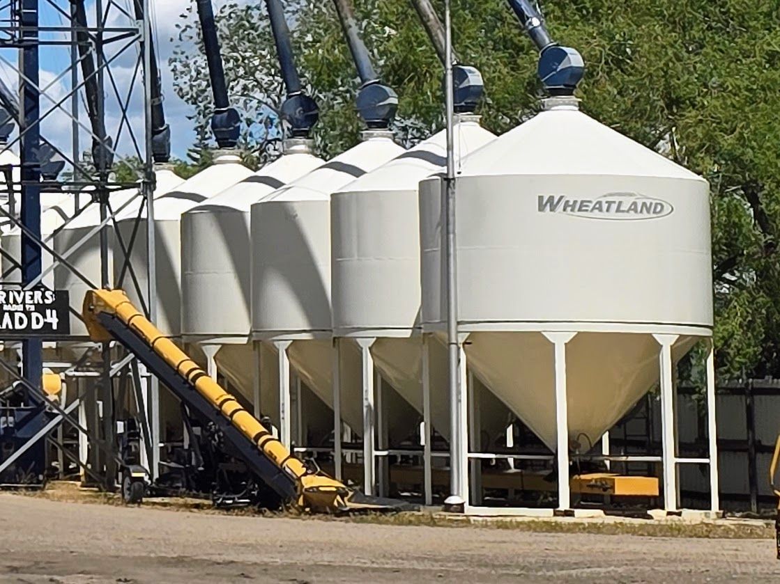 HO Scale Meridian(Wheatland) Smooth Wall Grain Bins 16&#39; x 15&#39;
