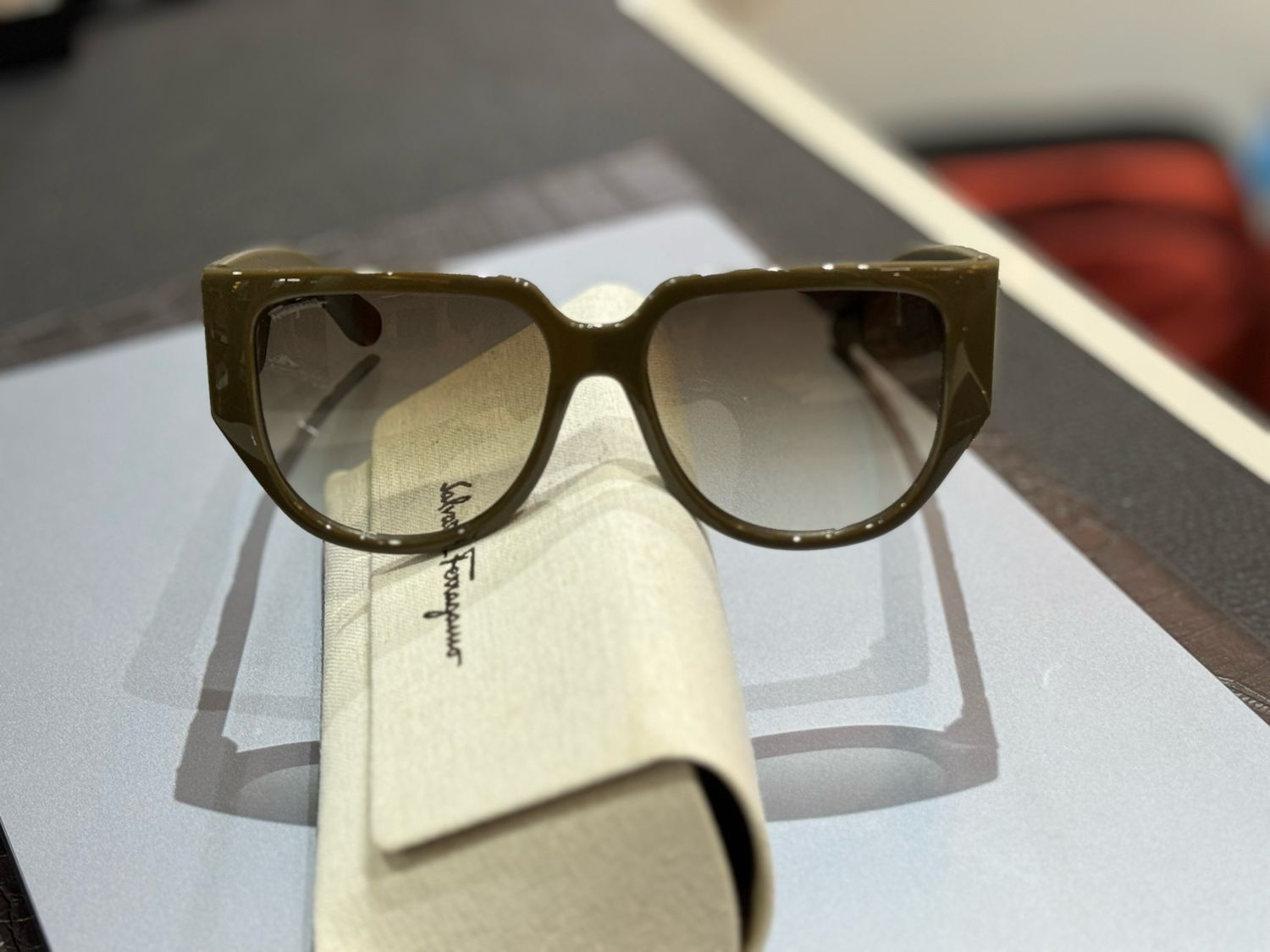 GAFAS FERRAGAMO BIG