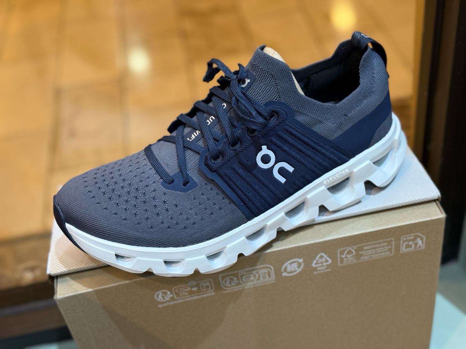 ZAPATOS SNEAKERS ON RUNNING