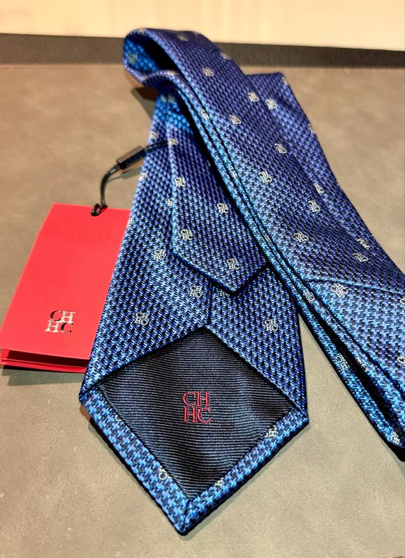 CORBATA CAROLINA HERRERA