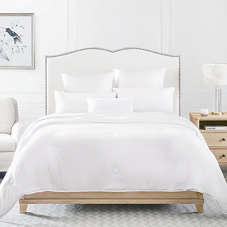 White silk duvet and bedsheet and pillow cases