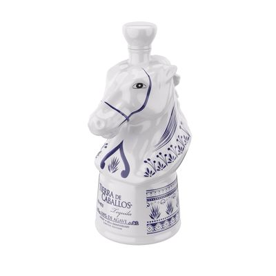 	Tierra de Caballos Anejo Tequila (750ml・40%)