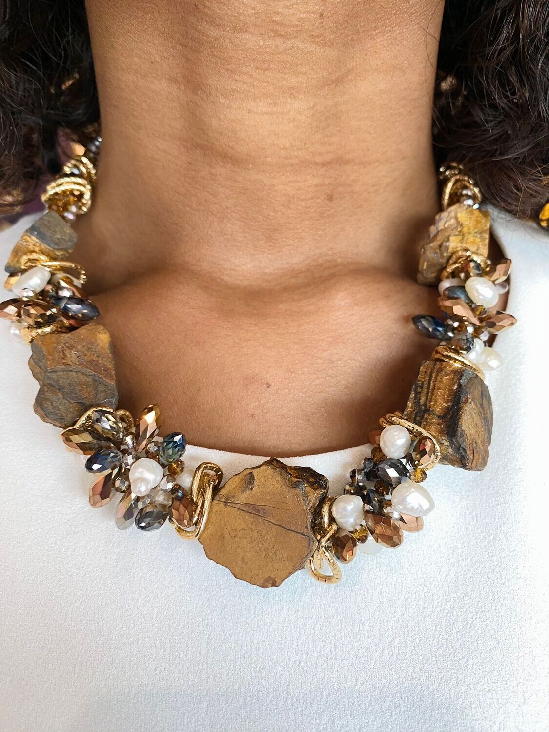 Quartz Short Classic Bold Stone Necklace