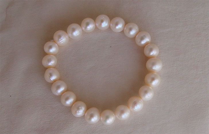 9mm cultured freshwater pearl bracelet white