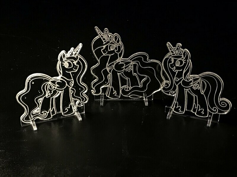 DISCOUNT! Rulers of Equestria Standee Set 1