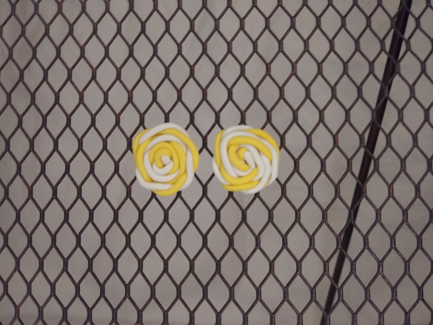 yellow and white swirl stud Earrings