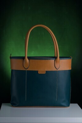 Leather bag "Ljiljana"
