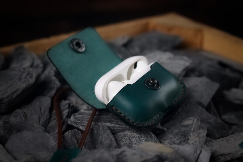 Apple AirPods Pro leather case &quot;Valerija 2&quot;