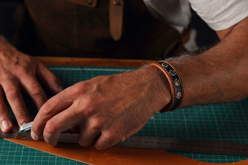 Leather bracelet &quot;Radisa&quot;