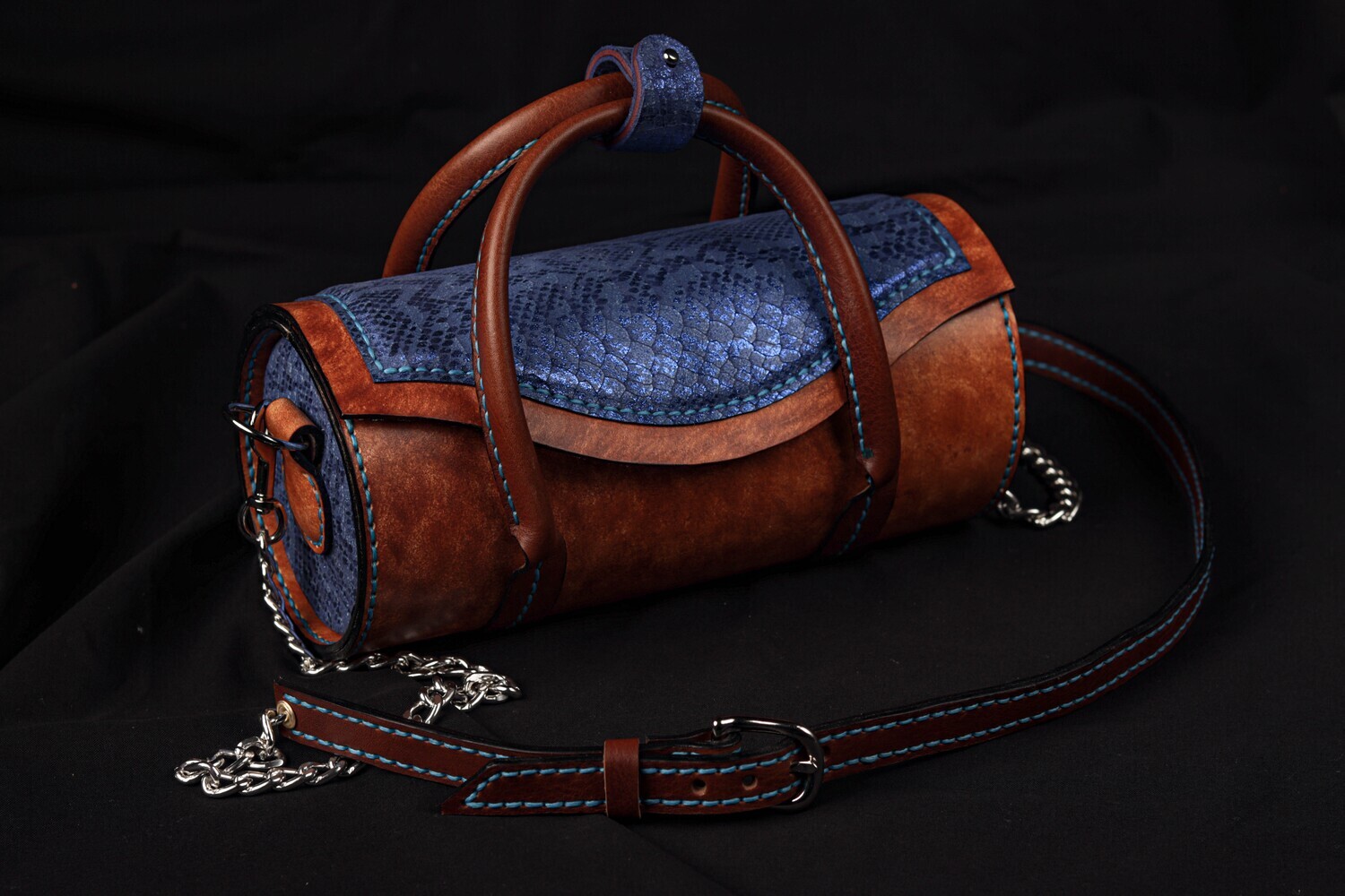 Round leather bag