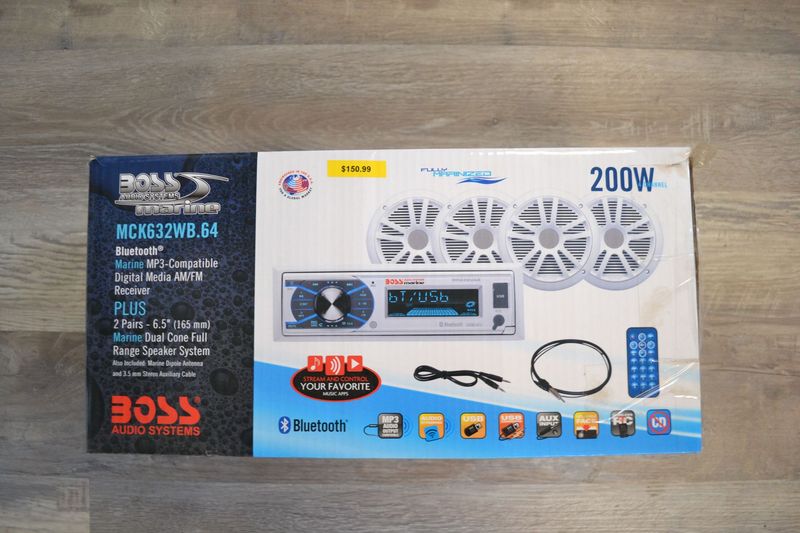 BOSS MARINE- BLUETOOTH 200 WATT MP3 COMP. AUDIO SYSTEM