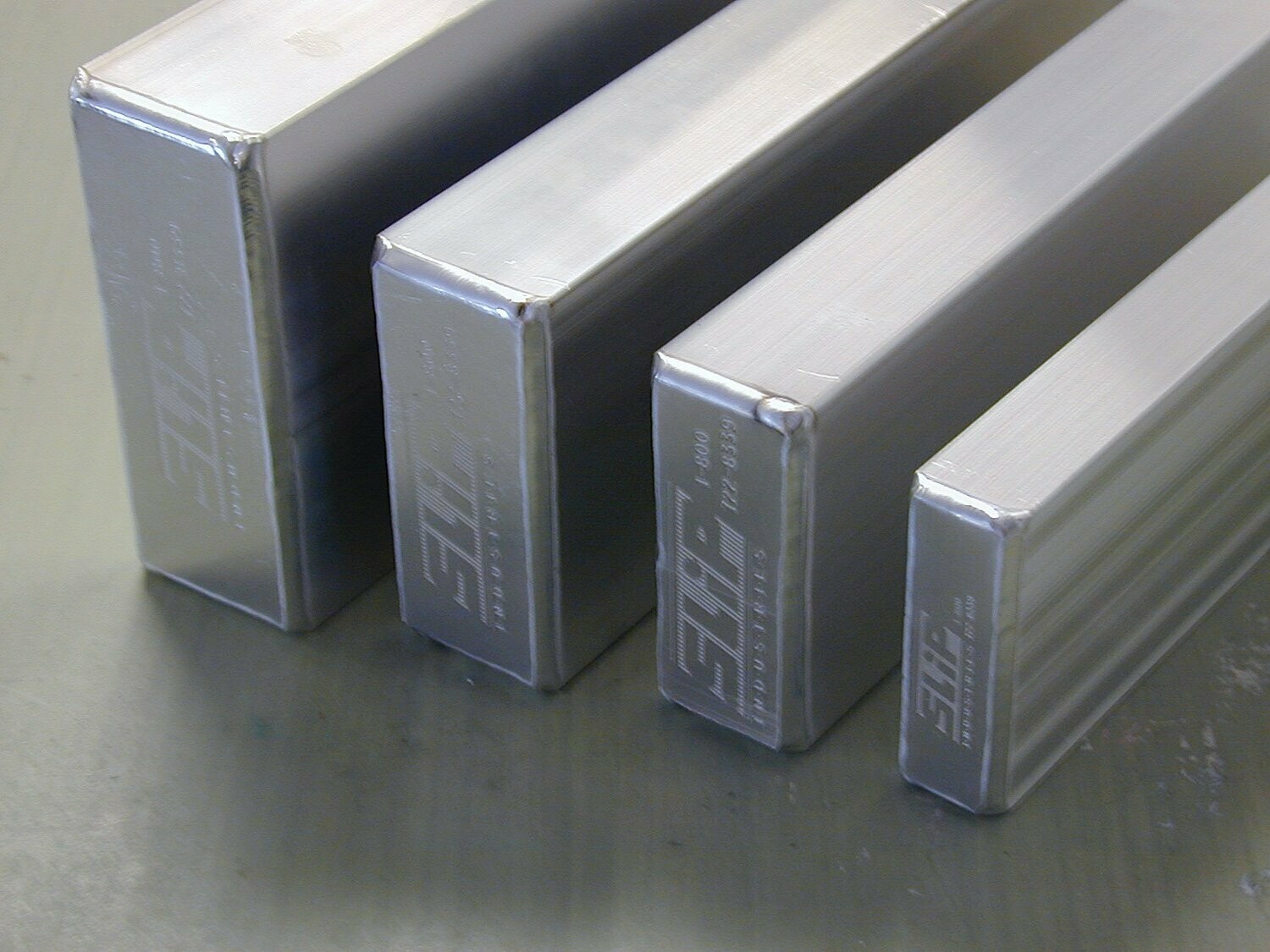 1 1/2 1 1/2" x 3 1/2" Aluminum Alloy Straightedge 14'-20'