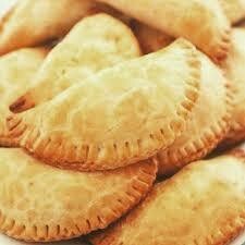 Empanadas de Trigo(Listas para comer) Bandeja X 6 unidades