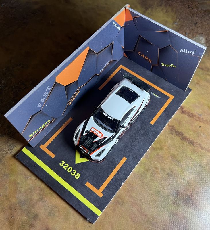 Auto Präsentation - Parkhaus Ecke
