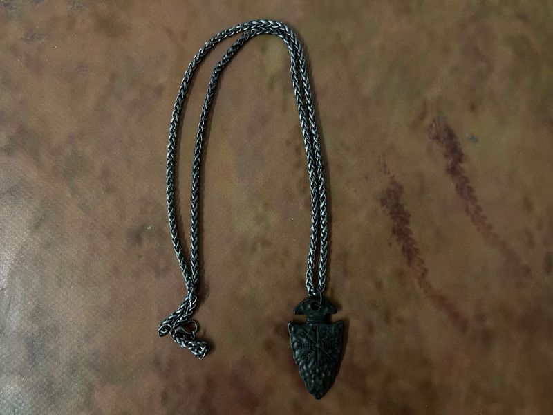 Kette - Pfeil mit Rune