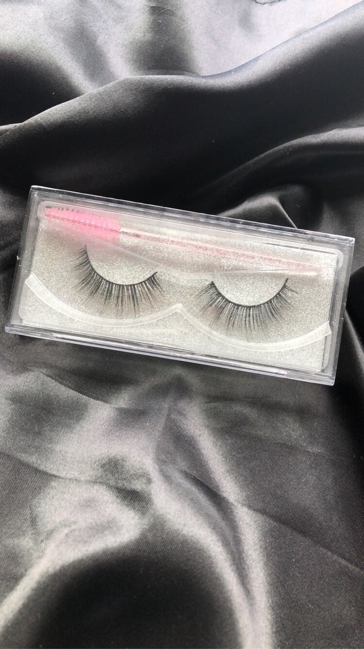 Natural lashes