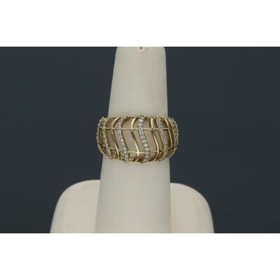 10 karat Gold & Zirconium Fancy Band Ring 10 karat Gold & Zirconium Fancy Band Ring