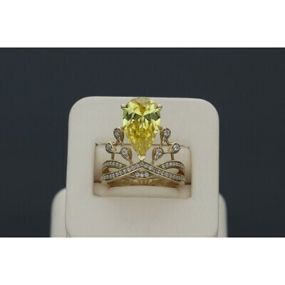10 karat Gold & Zirconium yellow Gem Crown Ring 10 karat Gold & Zirconium yellow Gem Crown Ring