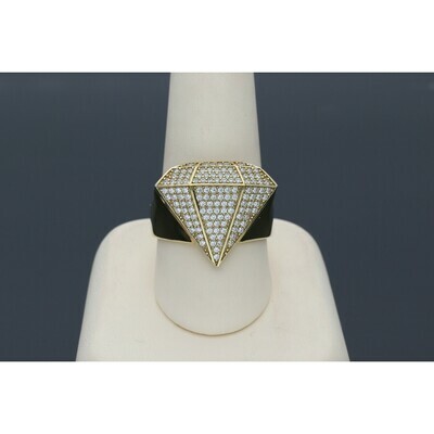 10 Karat Gold & Zirconium Diamond Shape Ring 10 Karat Gold & Zirconium Diamond Shape Ring