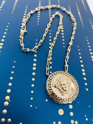 14 Karat Gold Maze Medusa Medal Fancy Ball Clip Necklace 14 Karat Gold Maze Medusa Medal Fancy Ball Clip Necklace