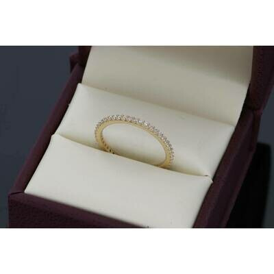 14 Karat Gold & Cz Thin Band Ring S: 8 W: 1.8 14 Karat Gold & Cz Thin Band Ring S: 8 W: 1.8