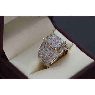 10 Karat Gold 1.00CTW Diamonds Fancy Ring S:7 W:8.5 10 Karat Gold 1.00CTW Diamonds Fancy Ring S:7 W:8.5