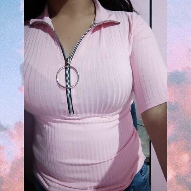 Remera con cierre