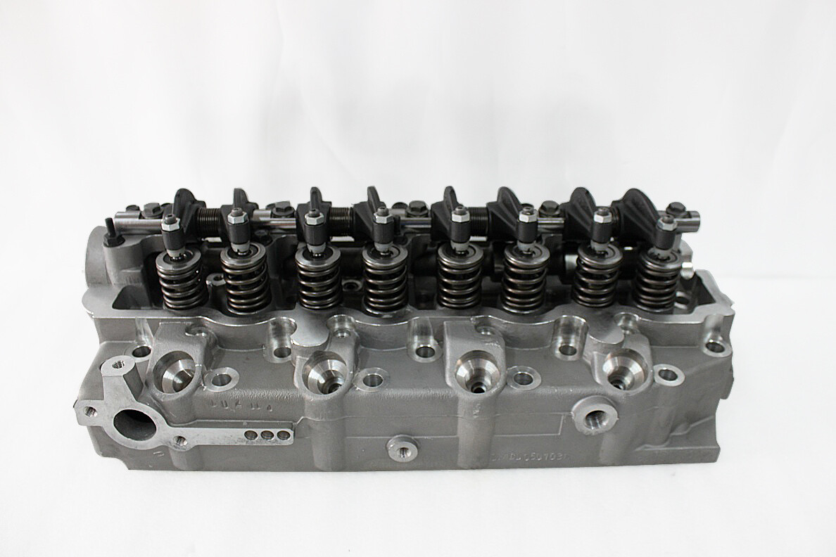 Culasse complète pour Mitsubishi L200 Shogun Pajero Cylinder - Culasse complète 4D56-T