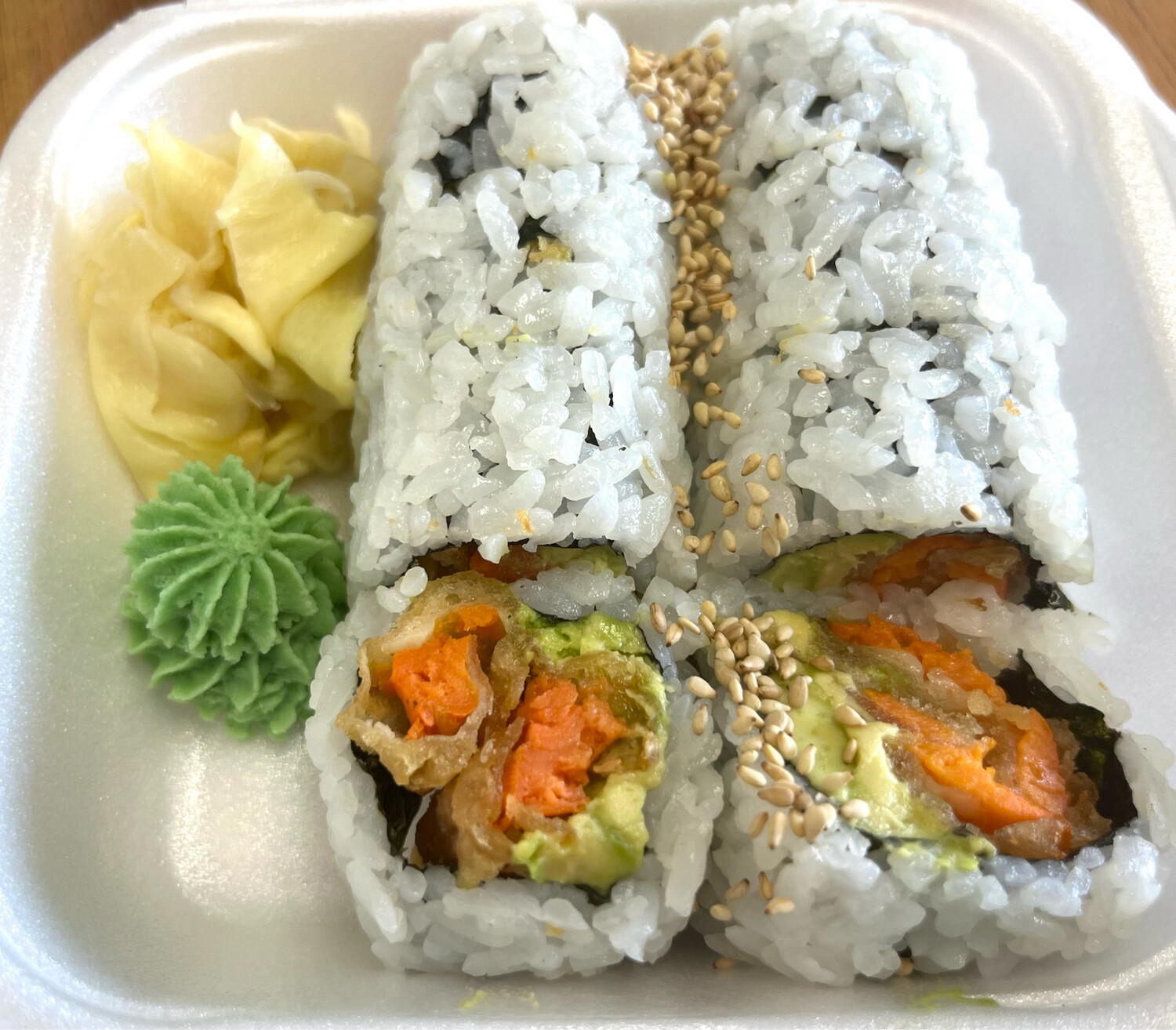 tuna-avocado-roll