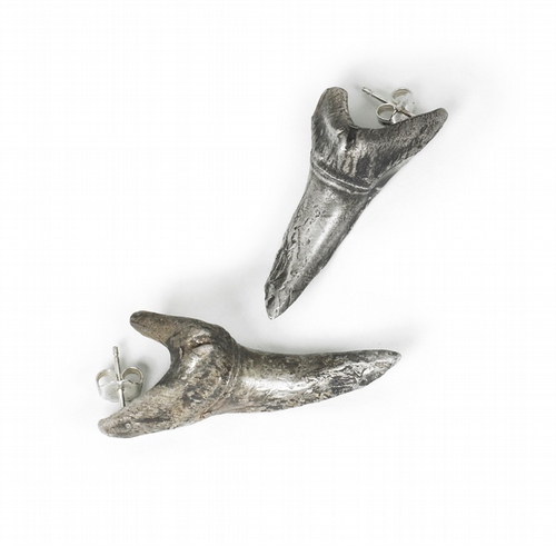 Fang earrings