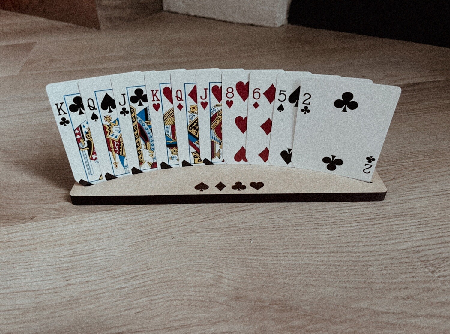 PLAYING CARD HOLDER