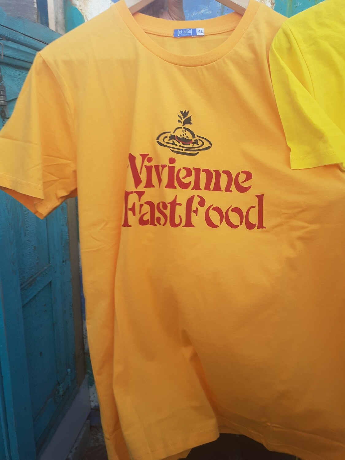 Футболка "Vivienne Fastfood"