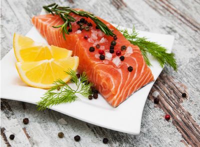 Norwegian Salmon Uncooked Steaks (200g X4 = 800g) KOSHER/ HALLAL.