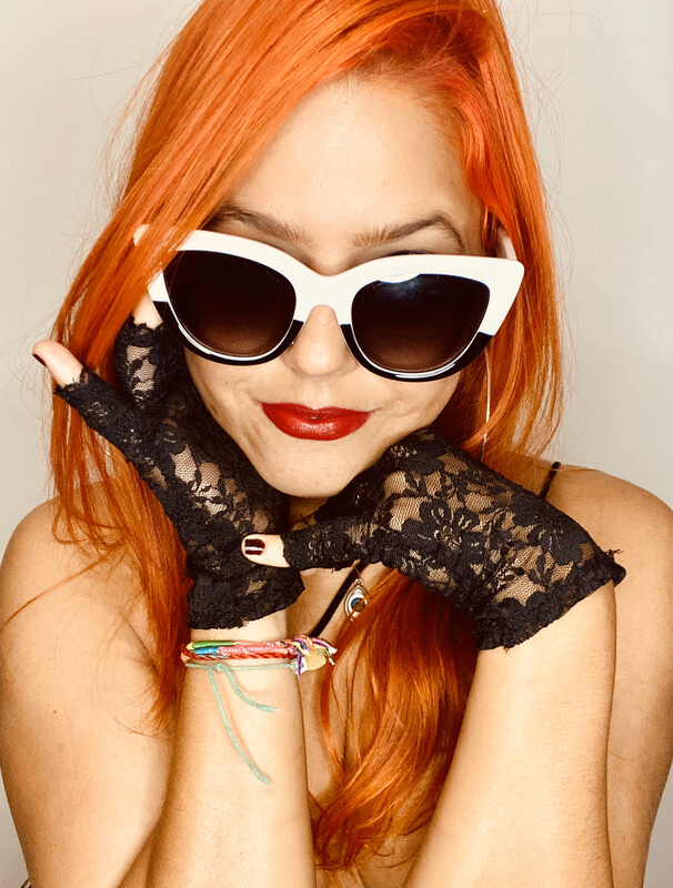 Lace gloves