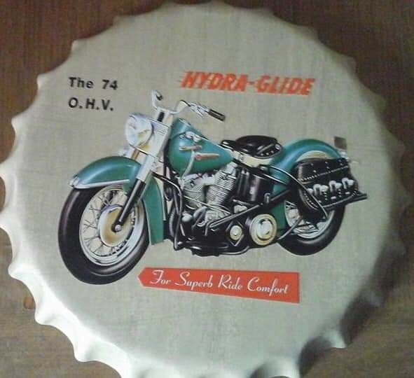 Capsule garage moto (Harley Davidson 1974)