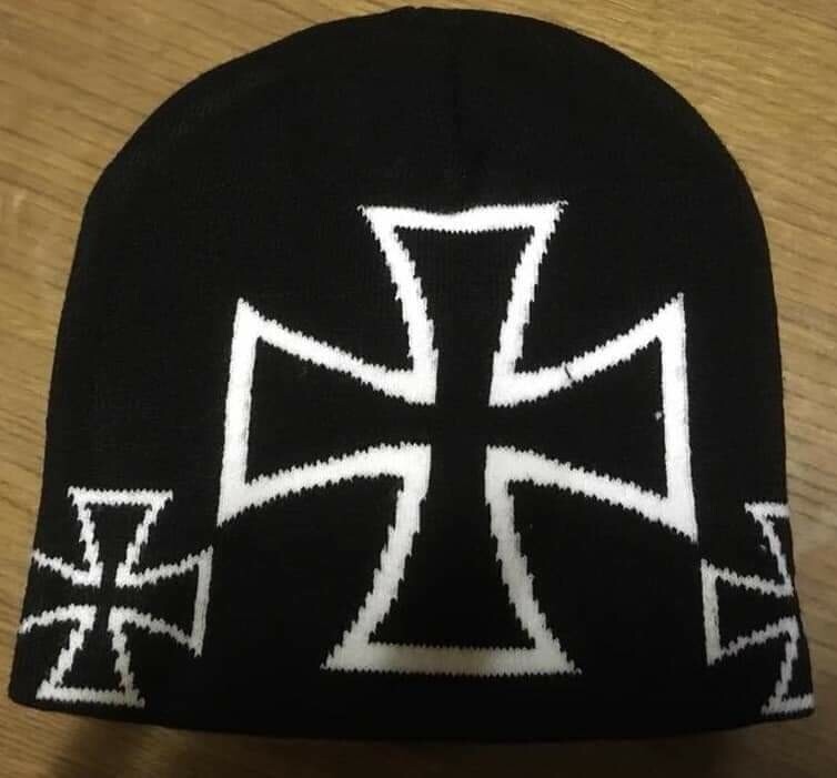 Bonnet croix de fer
