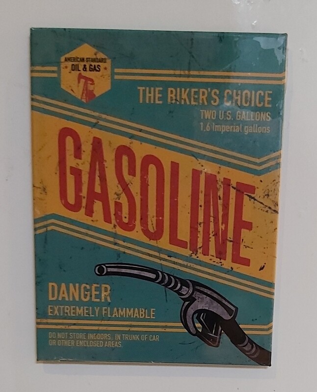 Magnette gasoline garage 