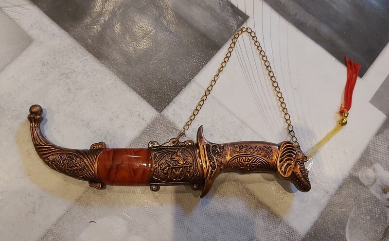 Couteau ouvre lettres