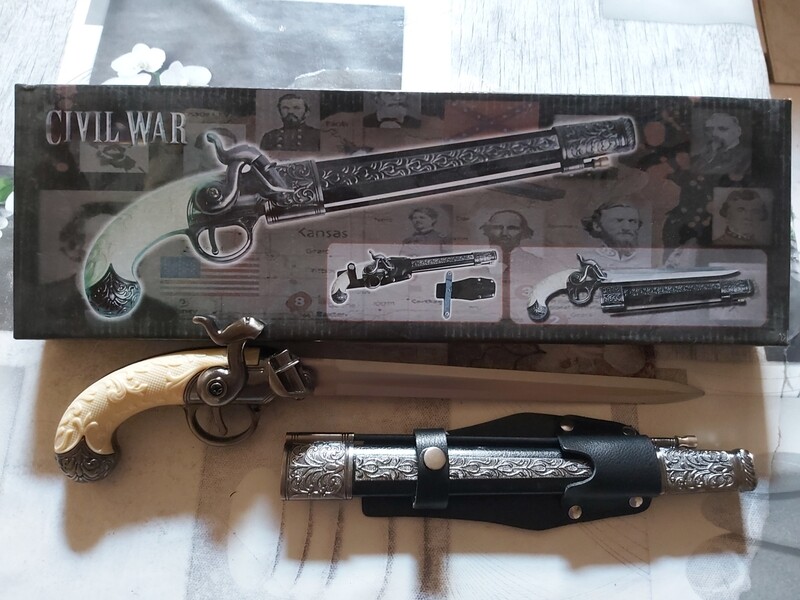Couteau revolver baillonette