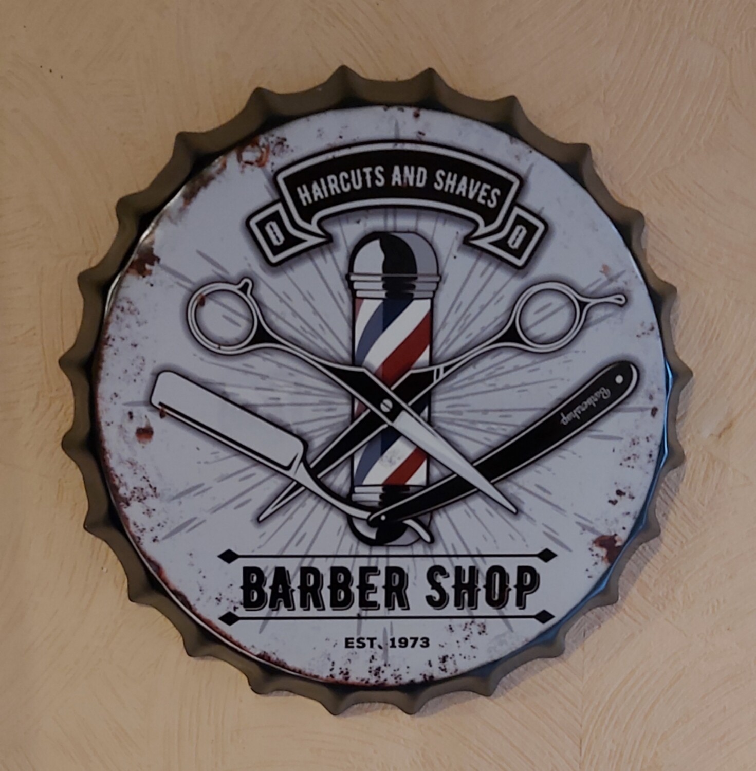 Capsule barber