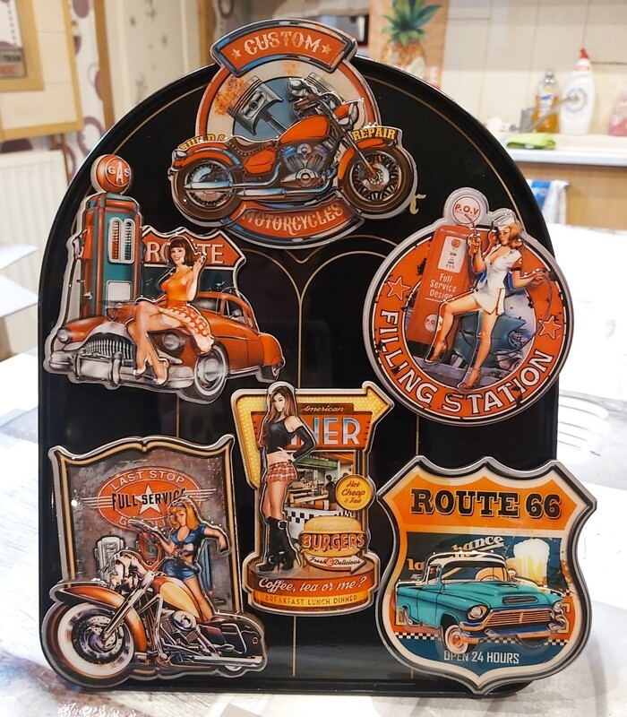 Magnette en résine et bois 